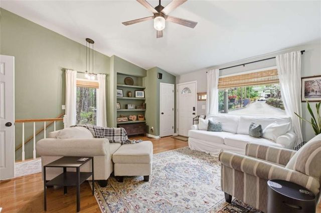 5428 N Cove Road N, Gainesville, GA 30504