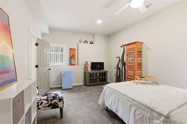 5428 N Cove Road N, Gainesville, GA 30504