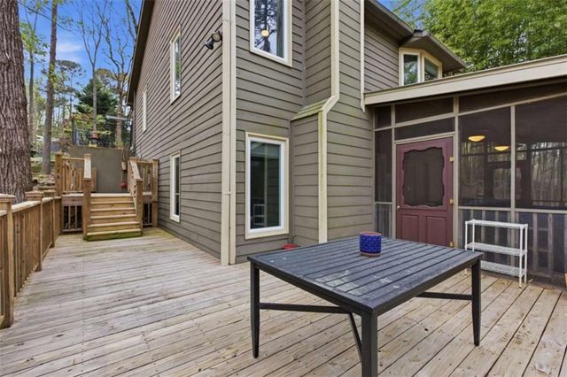 5428 N Cove Road N, Gainesville, GA 30504