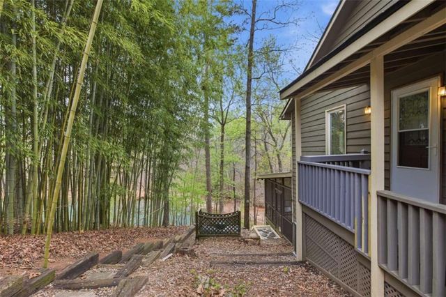 5428 N Cove Road N, Gainesville, GA 30504