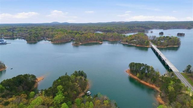 5428 N Cove Road N, Gainesville, GA 30504