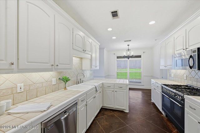 105 Oak Meadow Drive, Clinton, MS 39056