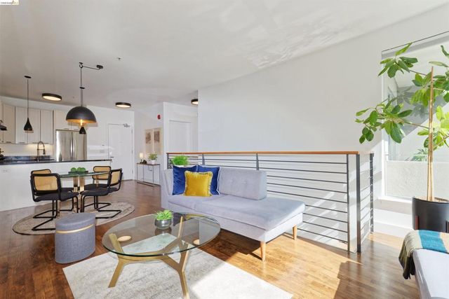 2300 Broadway 5, Oakland, CA 94612