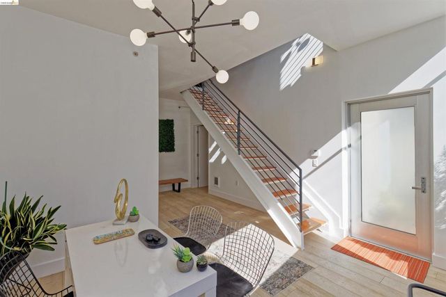 2300 Broadway 5, Oakland, CA 94612