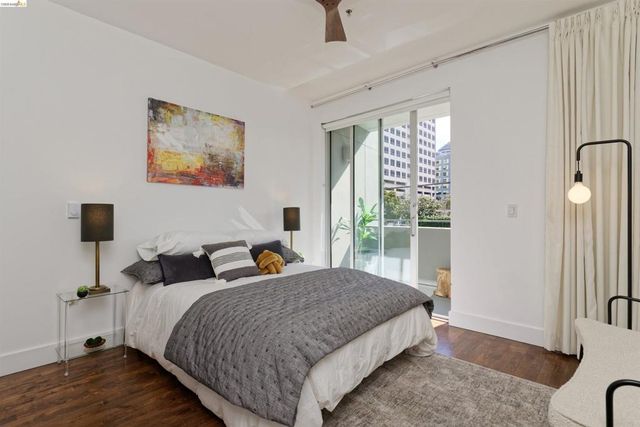 2300 Broadway 5, Oakland, CA 94612