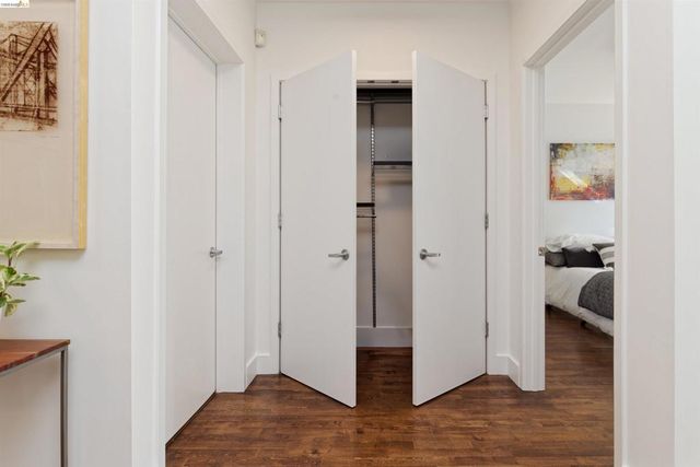 2300 Broadway 5, Oakland, CA 94612