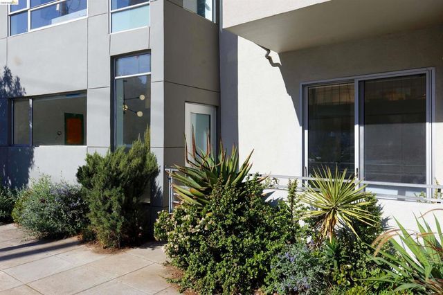 2300 Broadway 5, Oakland, CA 94612