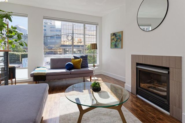 2300 Broadway 5, Oakland, CA 94612