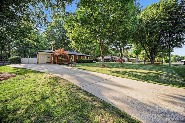 254 Lucky Drive NW, Concord, NC 28027