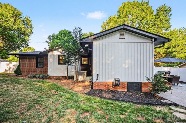 254 Lucky Drive NW, Concord, NC 28027