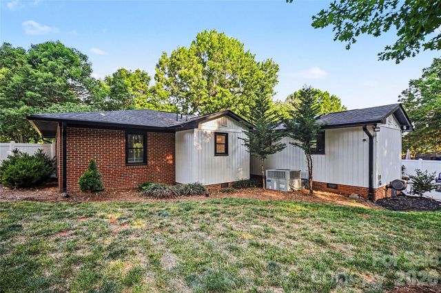 254 Lucky Drive NW, Concord, NC 28027