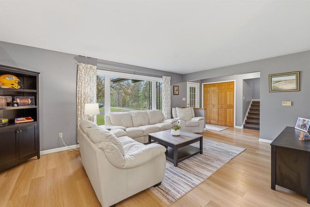 W13851 SKYLINE CIRCLE, Ripon, WI 54971