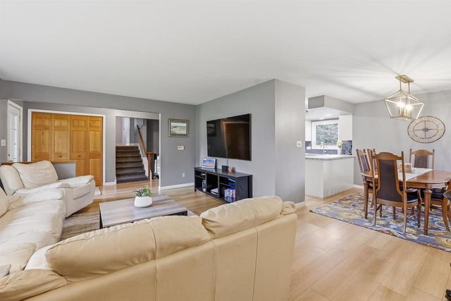 W13851 SKYLINE CIRCLE, Ripon, WI 54971