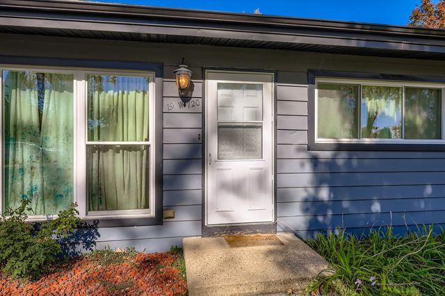 19W720 Woodland Avenue, Addison, IL 60101