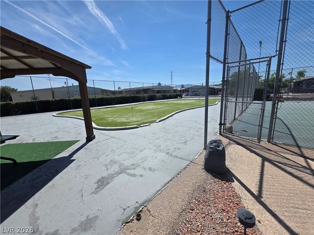 4557 Royal Ridge Boulevard, Las Vegas, NV 89103