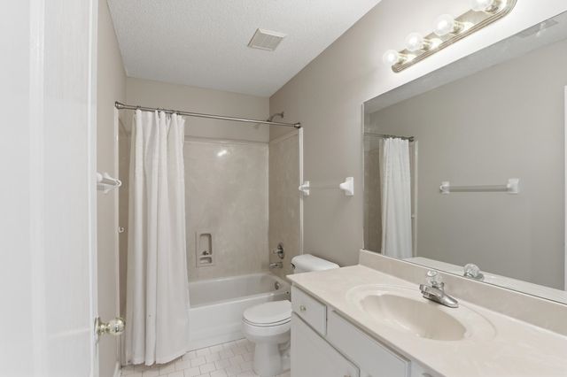 219 NORTHCROSS PL W, Collierville, TN 38017