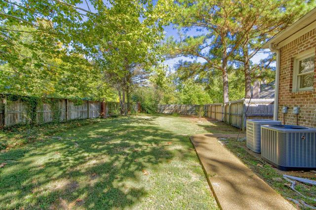 219 NORTHCROSS PL W, Collierville, TN 38017