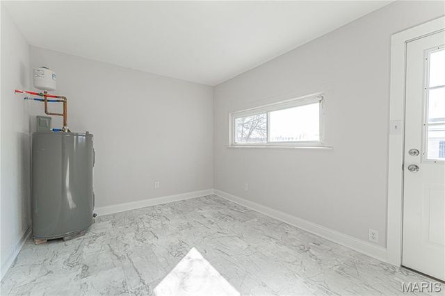 221 W Miller Street, De Soto, MO 63020