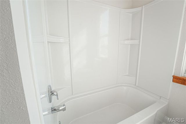 221 W Miller Street, De Soto, MO 63020