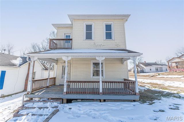 221 W Miller Street, De Soto, MO 63020