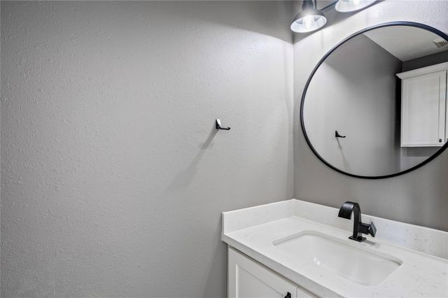 1104 Lake Shore Drive, Pearland, TX 77581