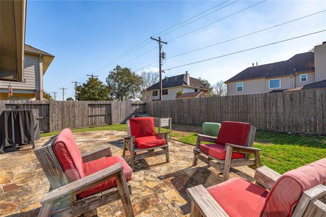 1104 Lake Shore Drive, Pearland, TX 77581