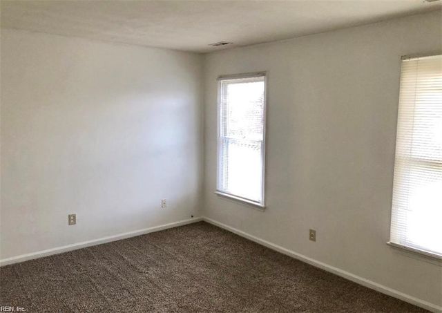 5608 Del Park Ct, Virginia Beach, VA 23455