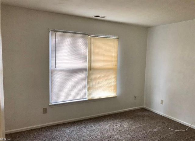 5608 Del Park Ct, Virginia Beach, VA 23455