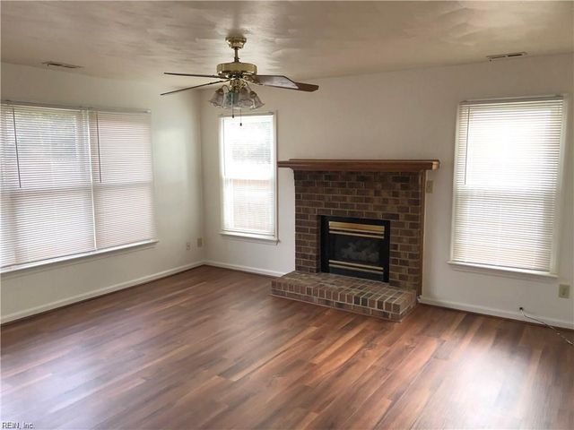 5608 Del Park Ct, Virginia Beach, VA 23455