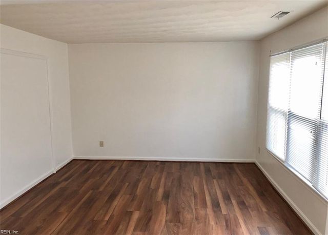 5608 Del Park Ct, Virginia Beach, VA 23455