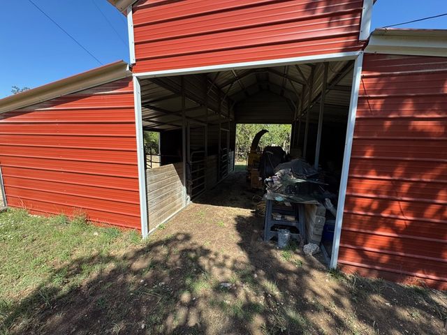 2485 Bump Gate Rd., Pipe Creek, TX 78063