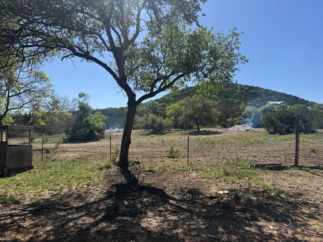 2485 Bump Gate Rd., Pipe Creek, TX 78063
