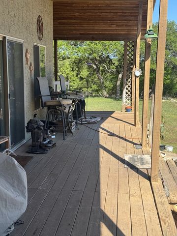 2485 Bump Gate Rd., Pipe Creek, TX 78063