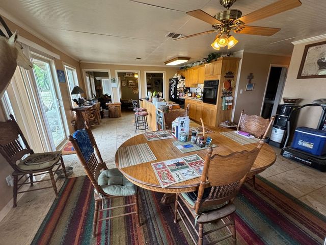 2485 Bump Gate Rd., Pipe Creek, TX 78063
