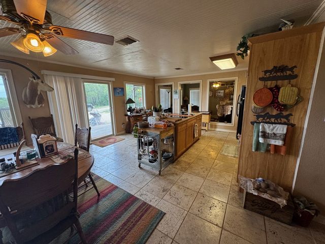 2485 Bump Gate Rd., Pipe Creek, TX 78063