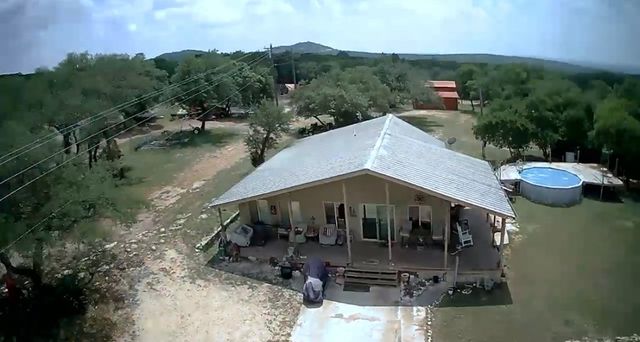 2485 Bump Gate Rd., Pipe Creek, TX 78063