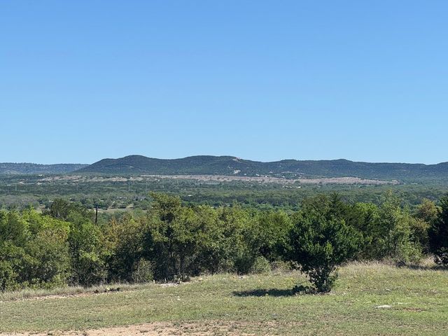 2485 Bump Gate Rd., Pipe Creek, TX 78063