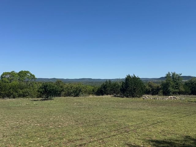 2485 Bump Gate Rd., Pipe Creek, TX 78063