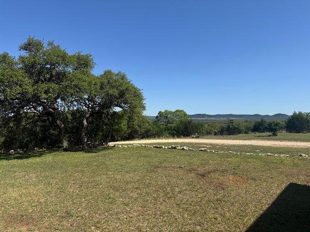 2485 Bump Gate Rd., Pipe Creek, TX 78063