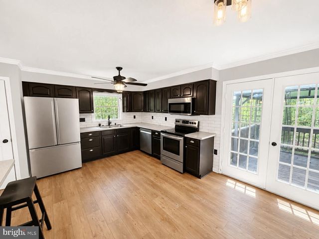 155 LAND OR DR, Ruther Glen, VA 22546