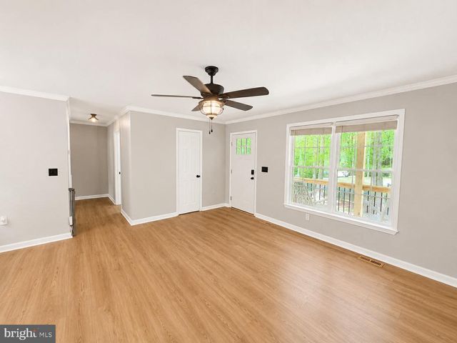 155 LAND OR DR, Ruther Glen, VA 22546