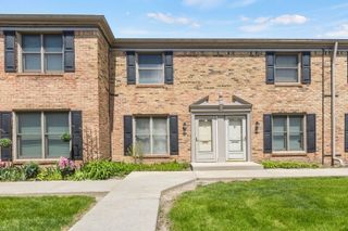1726 Sessions Walk 1726, Hoffman Estates, IL 60169