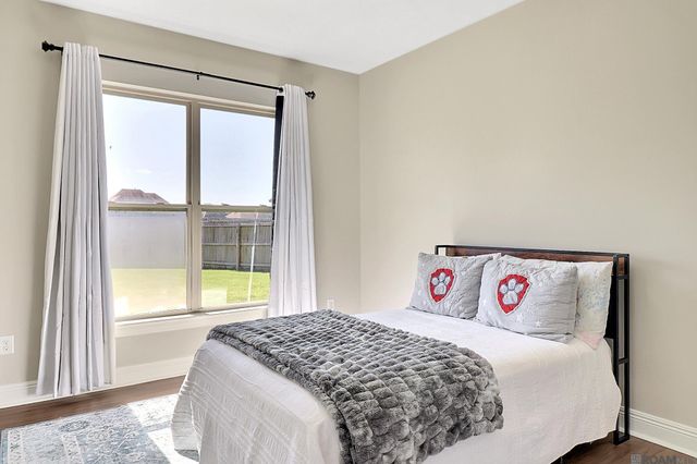 8786 Greenleaves Dr, Denham Springs, LA 70726