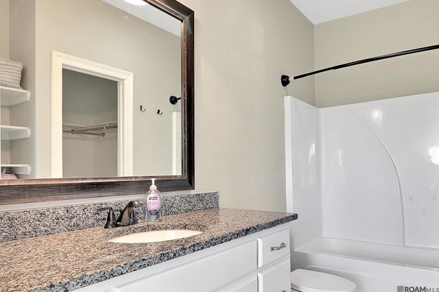 8786 Greenleaves Dr, Denham Springs, LA 70726