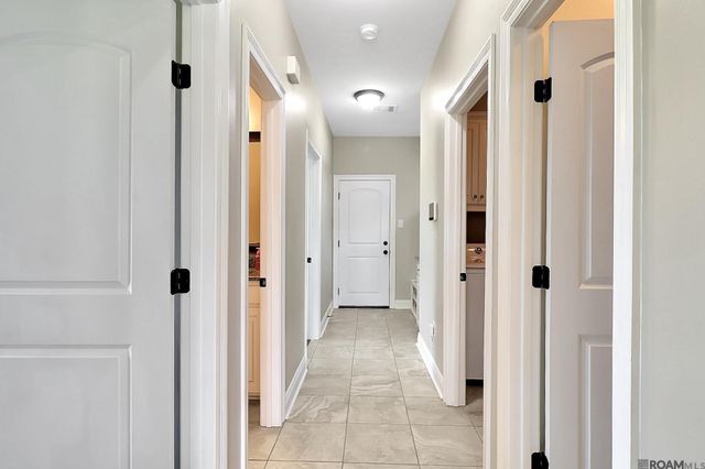 8786 Greenleaves Dr, Denham Springs, LA 70726