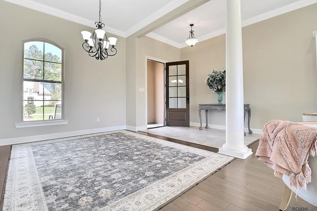 8786 Greenleaves Dr, Denham Springs, LA 70726