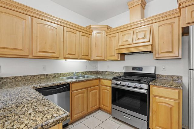 561 Green Village Court A, El Paso, TX 79912