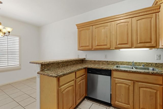 561 Green Village Court A, El Paso, TX 79912