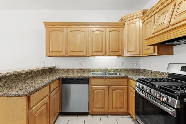 561 Green Village Court A, El Paso, TX 79912