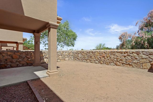 561 Green Village Court A, El Paso, TX 79912